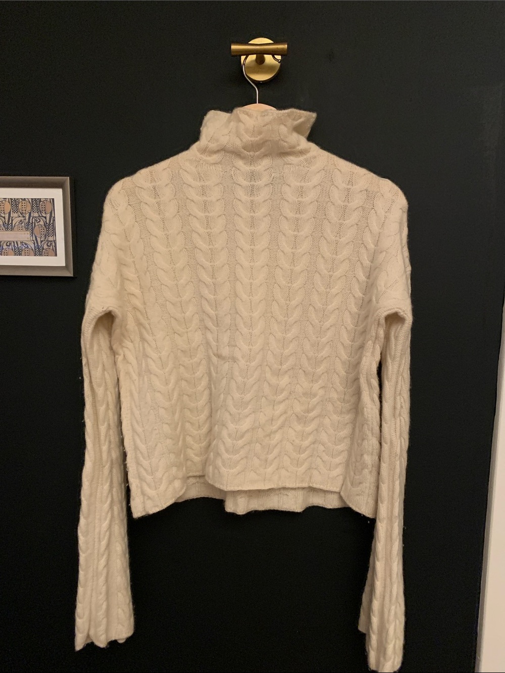 Theory cashmere cable knit sweater